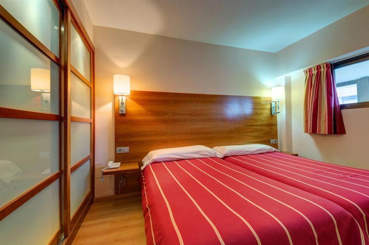 Hotel Astuy Isla Luaran gambar