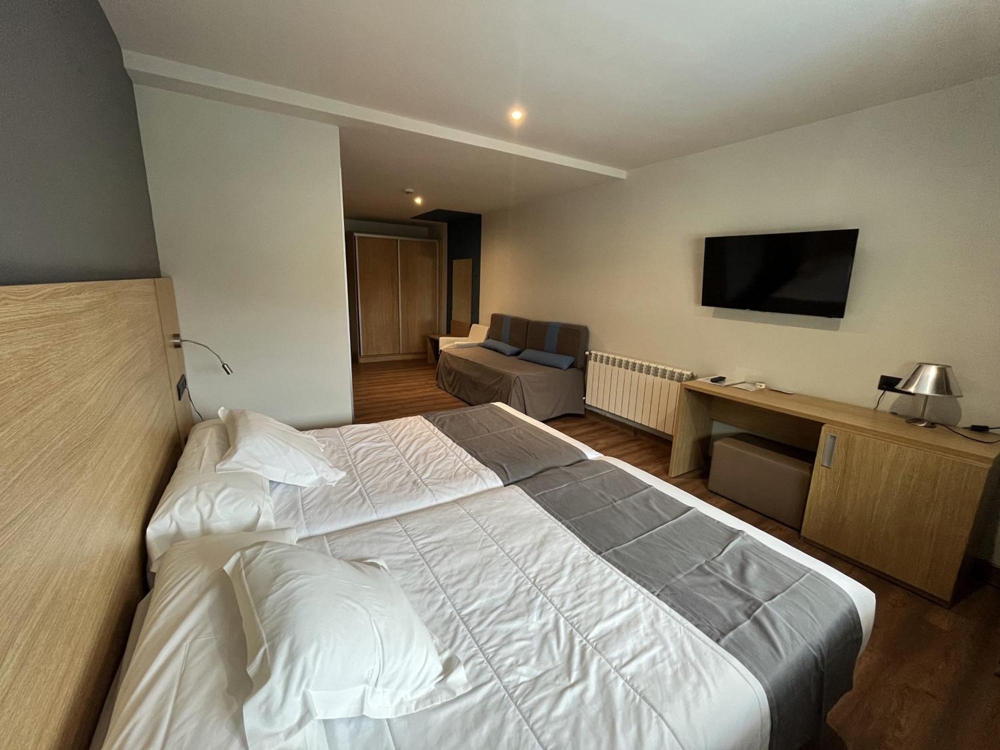 Hotel Astuy Isla Luaran gambar