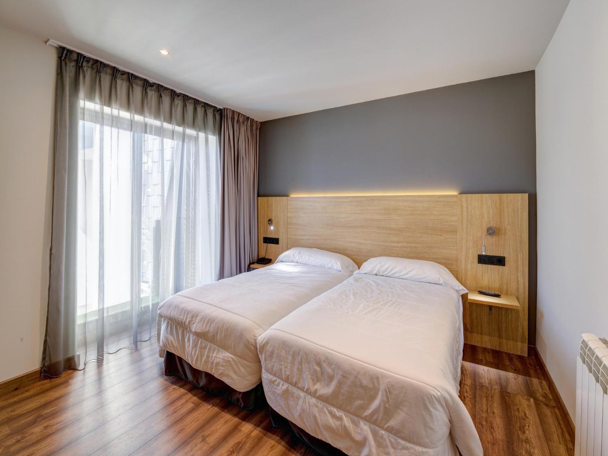 Hotel Astuy Isla Luaran gambar