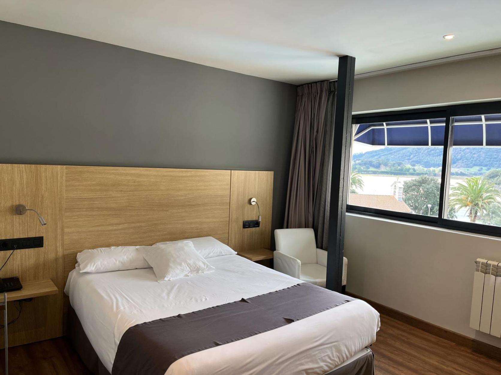 Hotel Astuy Isla Luaran gambar