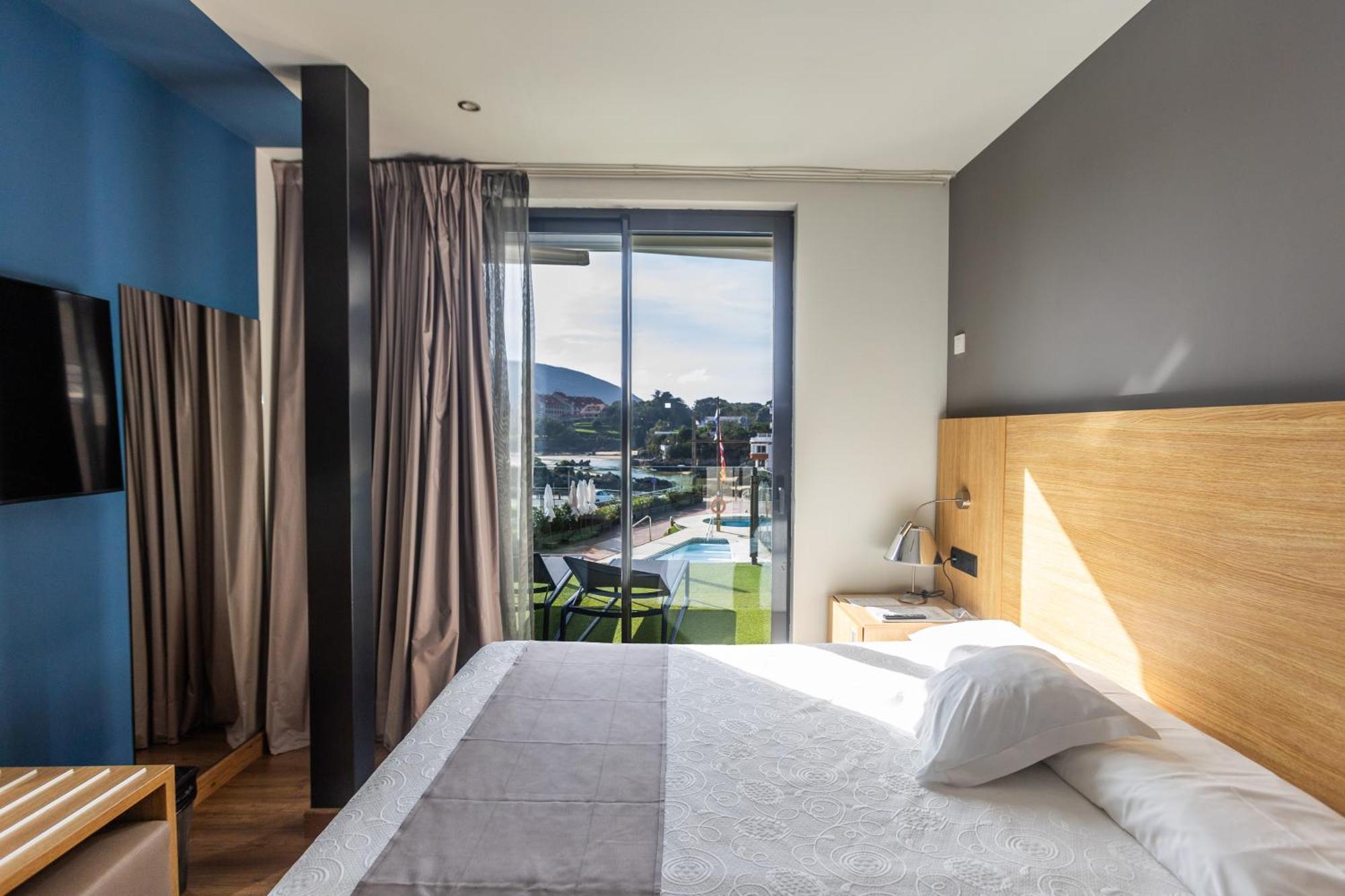 Hotel Astuy Isla Luaran gambar