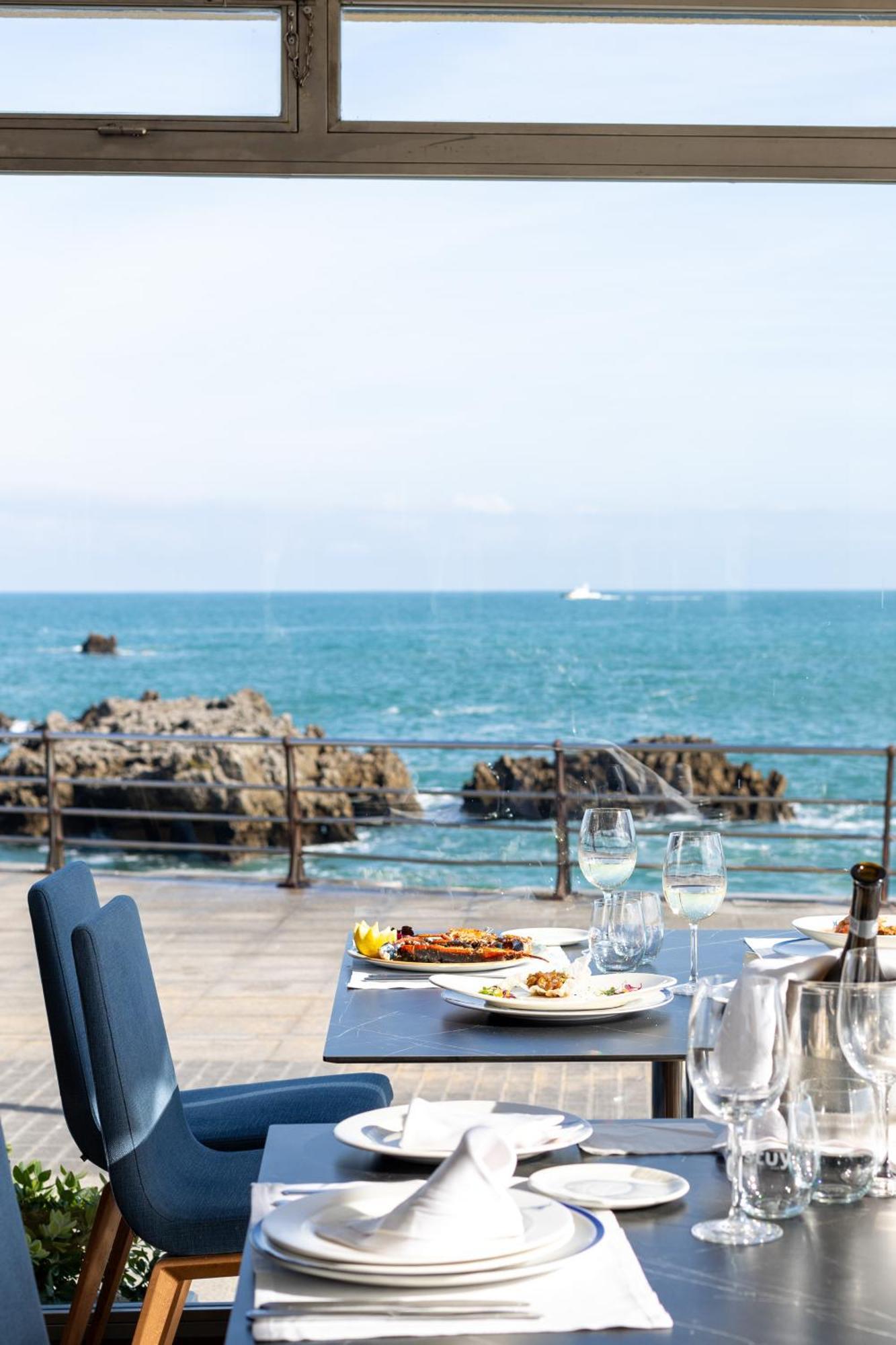 Hotel Astuy Isla Luaran gambar