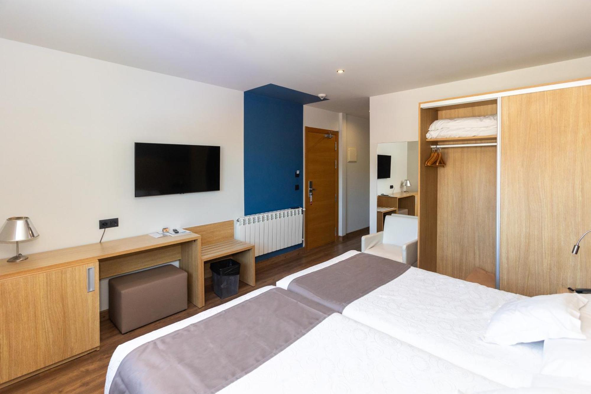 Hotel Astuy Isla Luaran gambar