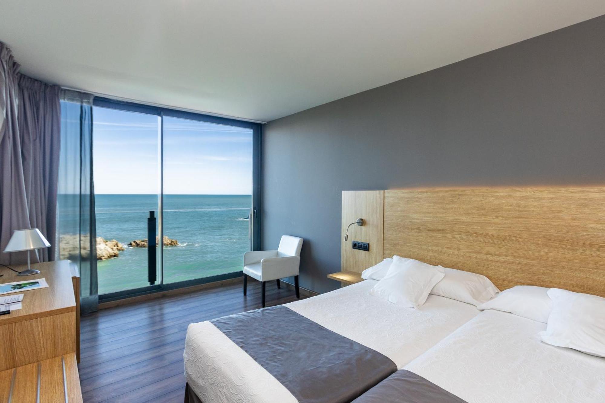 Hotel Astuy Isla Luaran gambar
